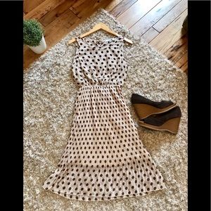 Polka dot dress with pleated bottom - Size S
